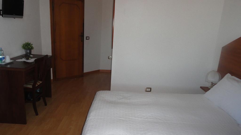 Bed And Breakfast La Corte Degli Ulivi Civitavecchia Bilik gambar