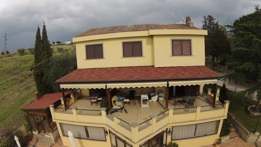 Bed And Breakfast La Corte Degli Ulivi Civitavecchia Luaran gambar