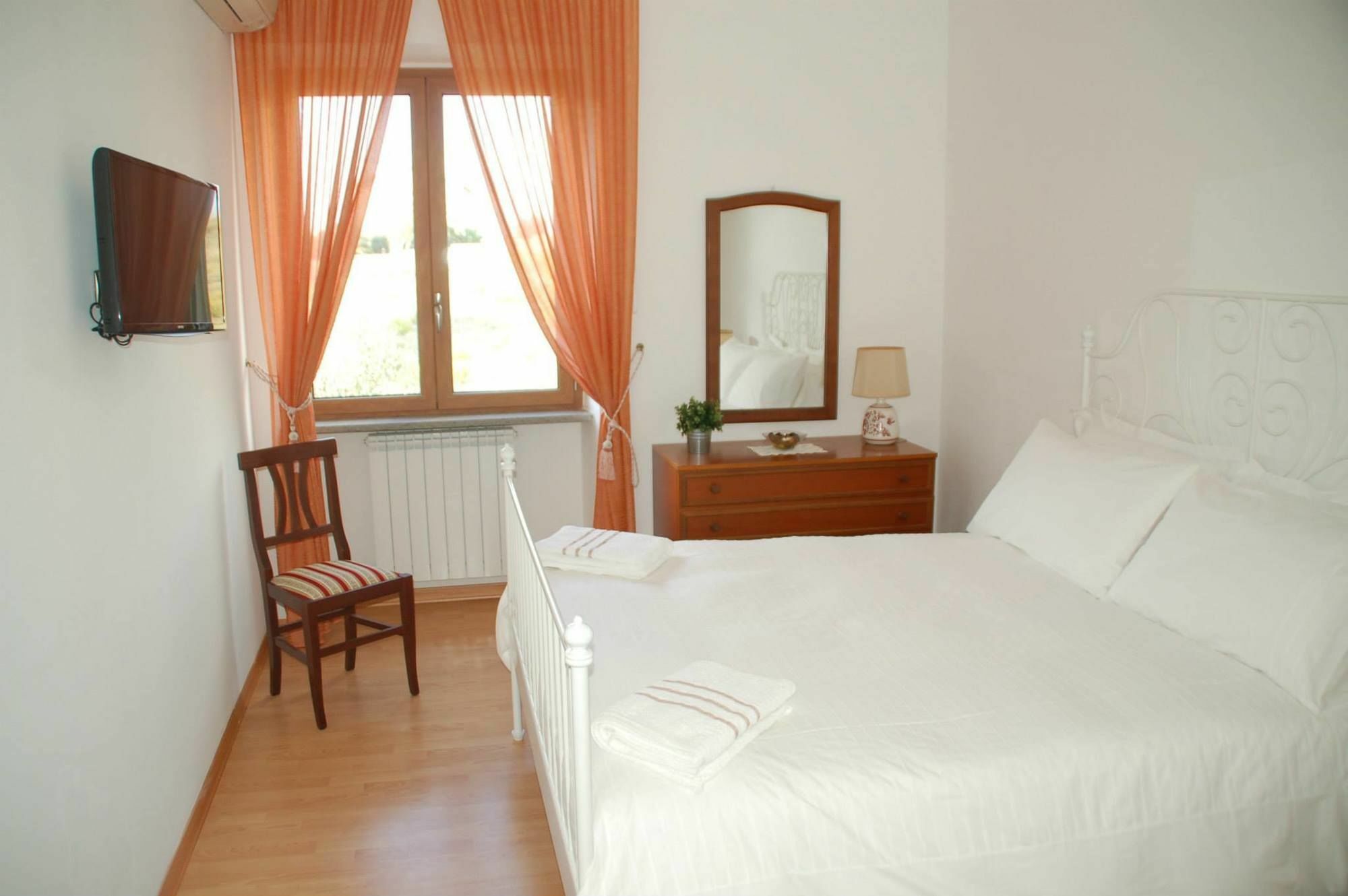 Bed And Breakfast La Corte Degli Ulivi Civitavecchia Luaran gambar