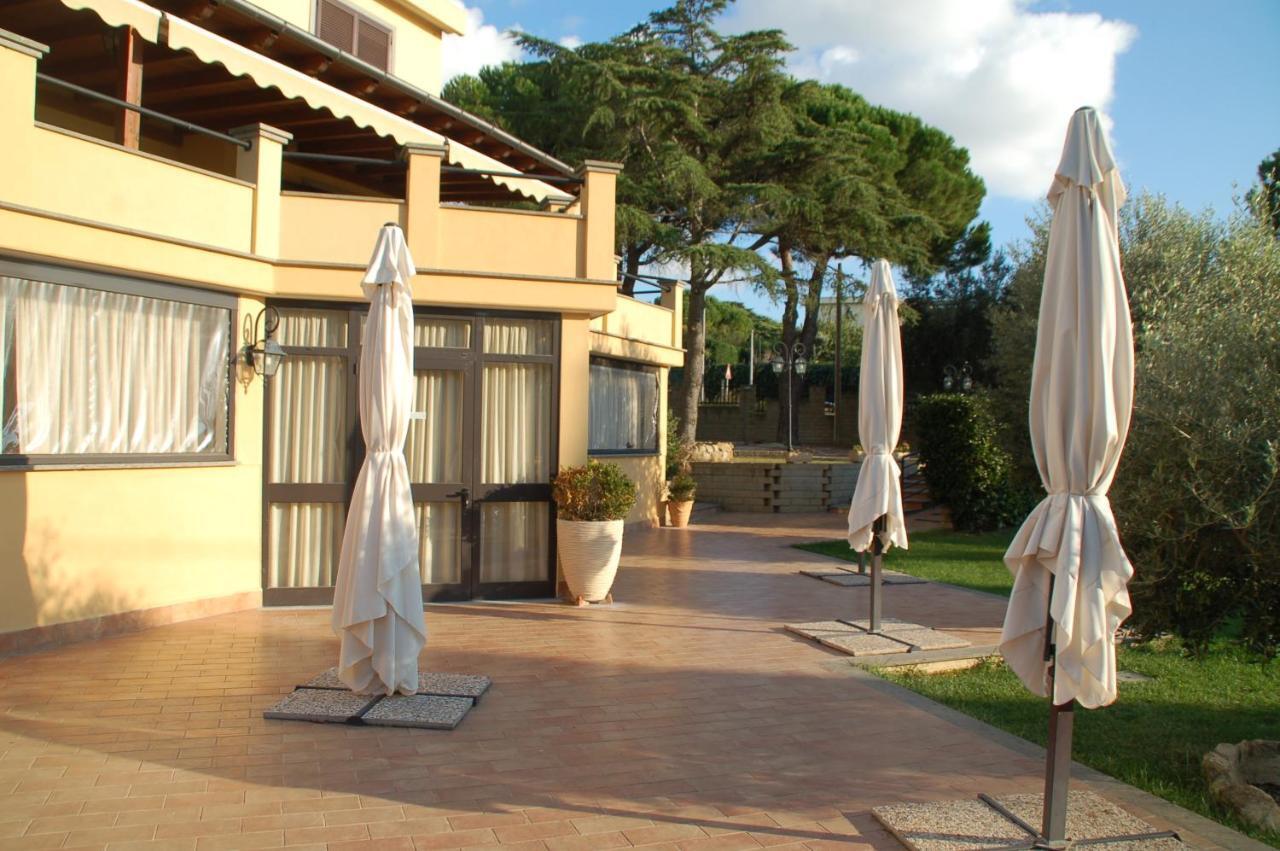 Bed And Breakfast La Corte Degli Ulivi Civitavecchia Luaran gambar