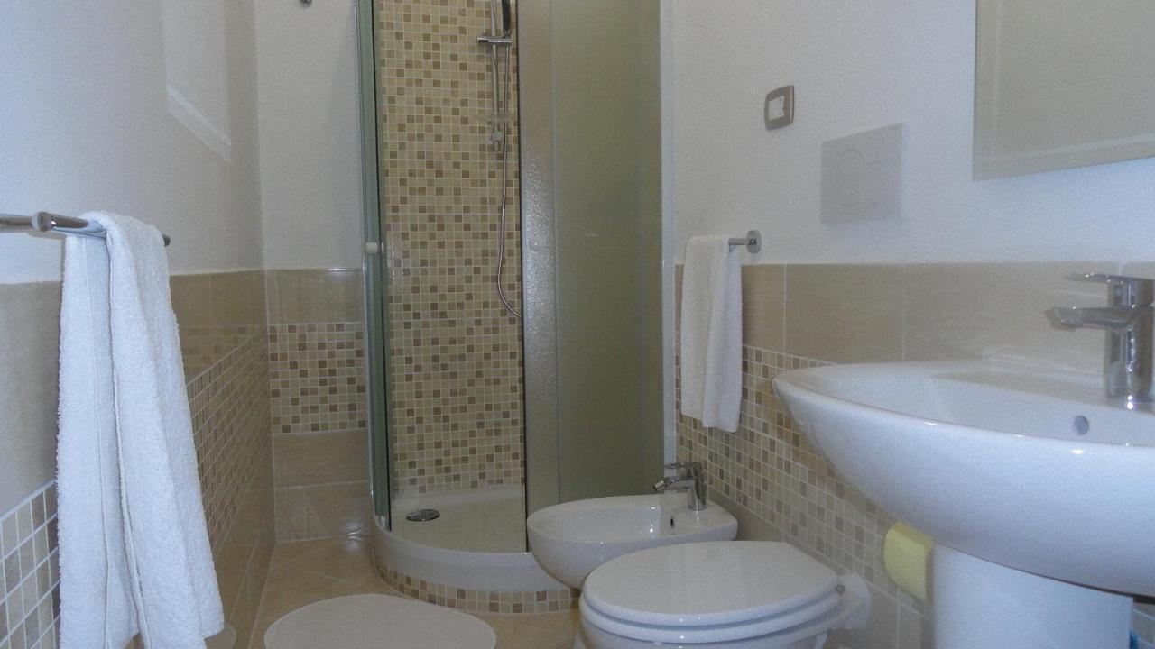 Bed And Breakfast La Corte Degli Ulivi Civitavecchia Bilik gambar
